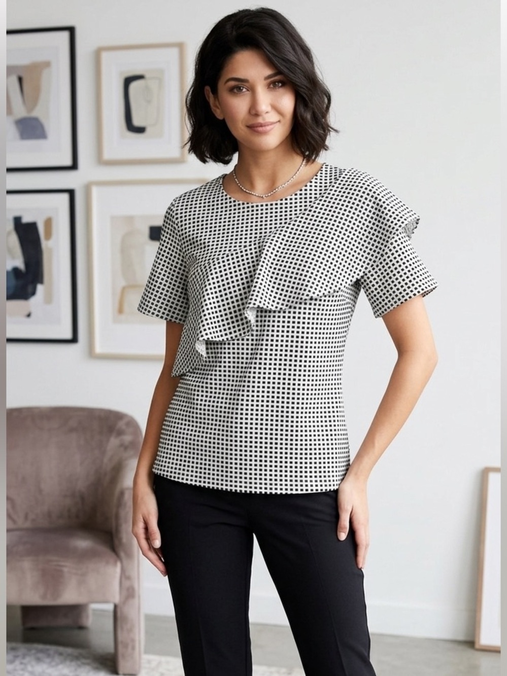 Ann Taylor || Woman’s Black and White Checkered Ruffle blouse Sz M